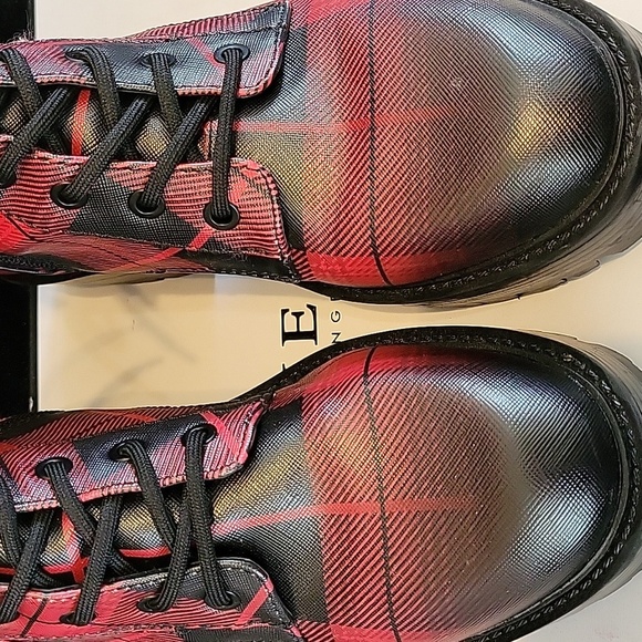 GUESS Red and Black Plaid Boots New In Box - Picture 8 of 16